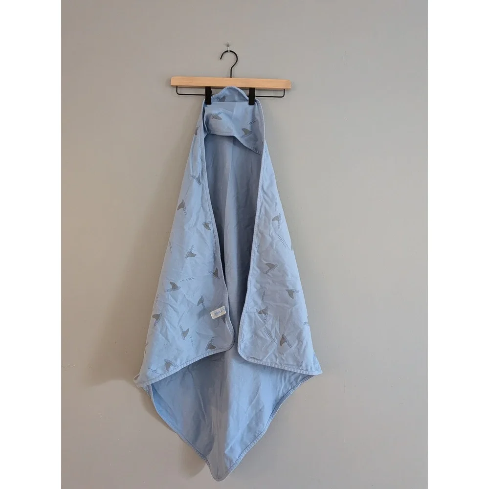 Norwex Beach Hooded Towel Blue‎ Shark Print Pool or Bath Quick Dry